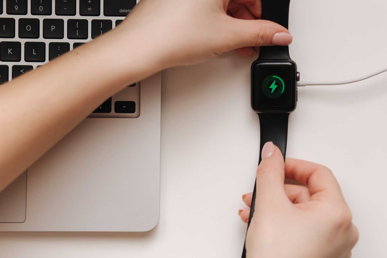Smartwatch draadloos opladen
