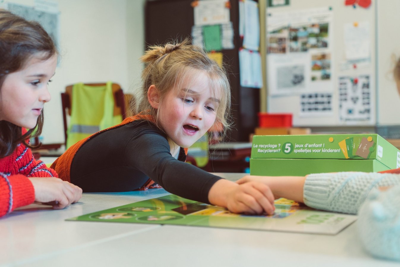 Batterijen in de klas: maak kennis met onze educatieve speldoos